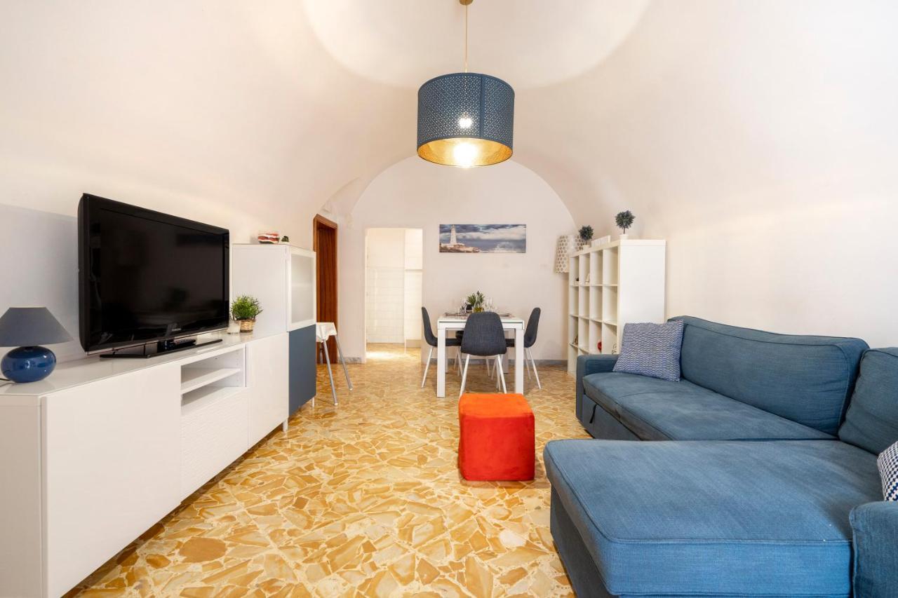 Vico II Terrace Apartment A Step From Piazza Roma มาร์ตินาฟรังกา ภายนอก รูปภาพ