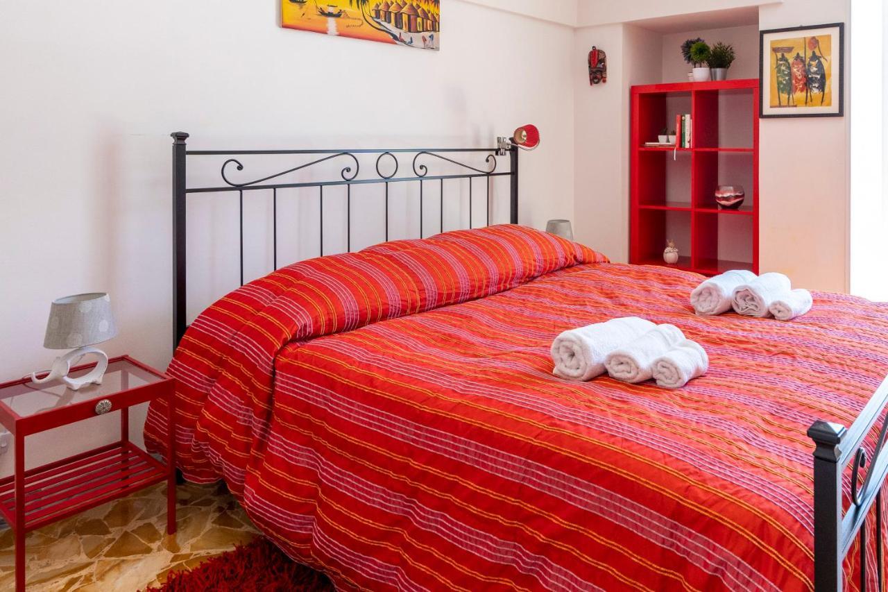 Vico II Terrace Apartment A Step From Piazza Roma มาร์ตินาฟรังกา ภายนอก รูปภาพ