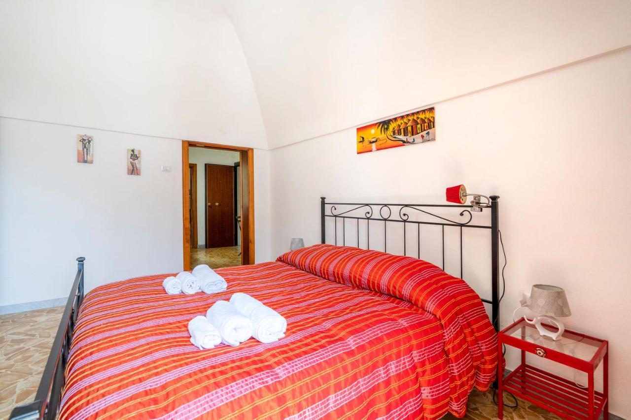 Vico II Terrace Apartment A Step From Piazza Roma มาร์ตินาฟรังกา ภายนอก รูปภาพ