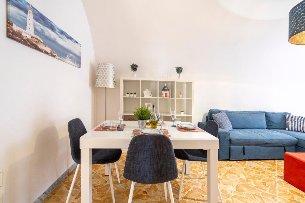 Vico II Terrace Apartment A Step From Piazza Roma มาร์ตินาฟรังกา ภายนอก รูปภาพ